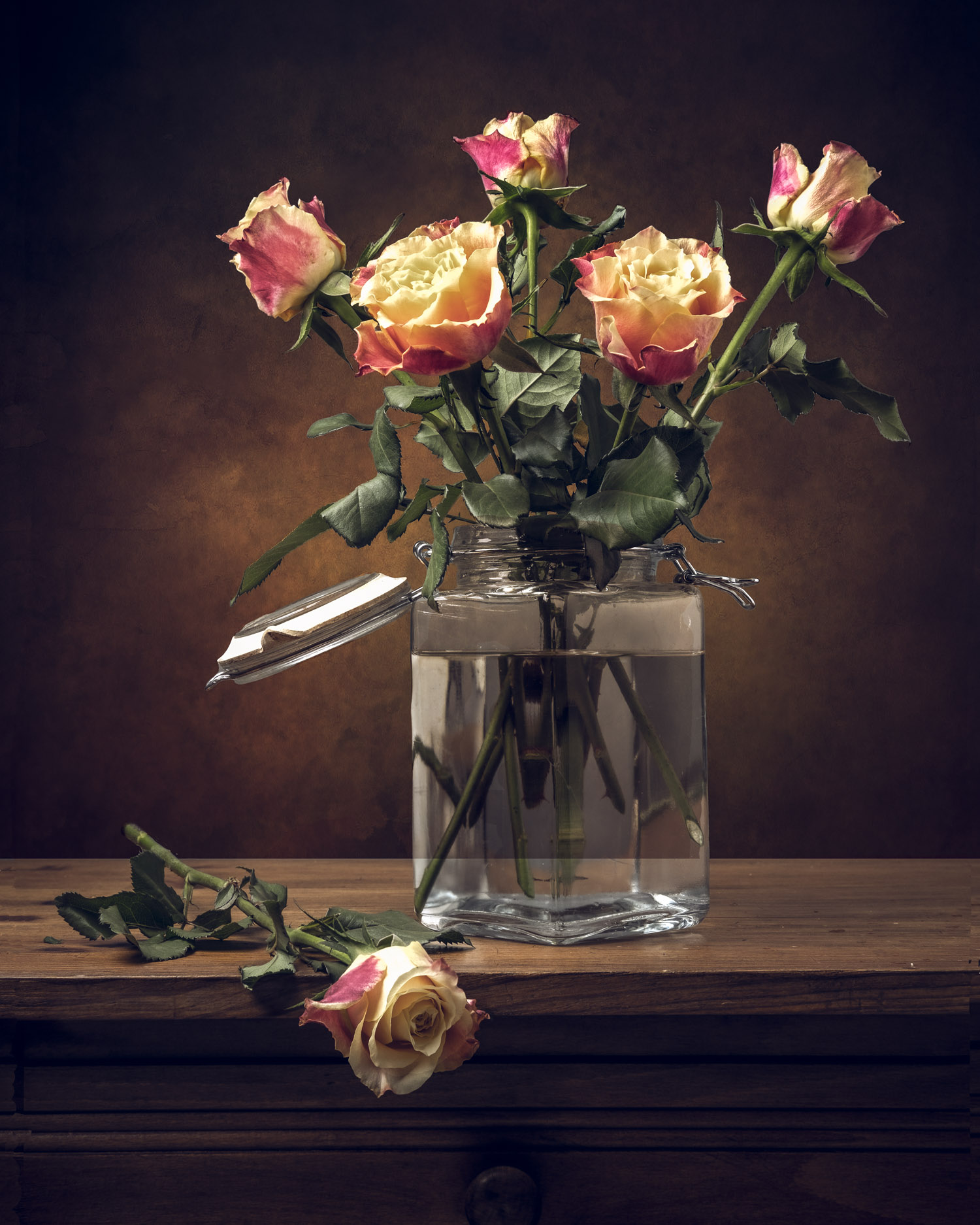 STILLEVEN, Petra Cremers, oude meesters, rozen in glazen vaas